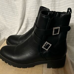 Elditas Stella Black Ankle Combat Boots Rhinestone Buckle 2-inch heel Sz 8M VGUC